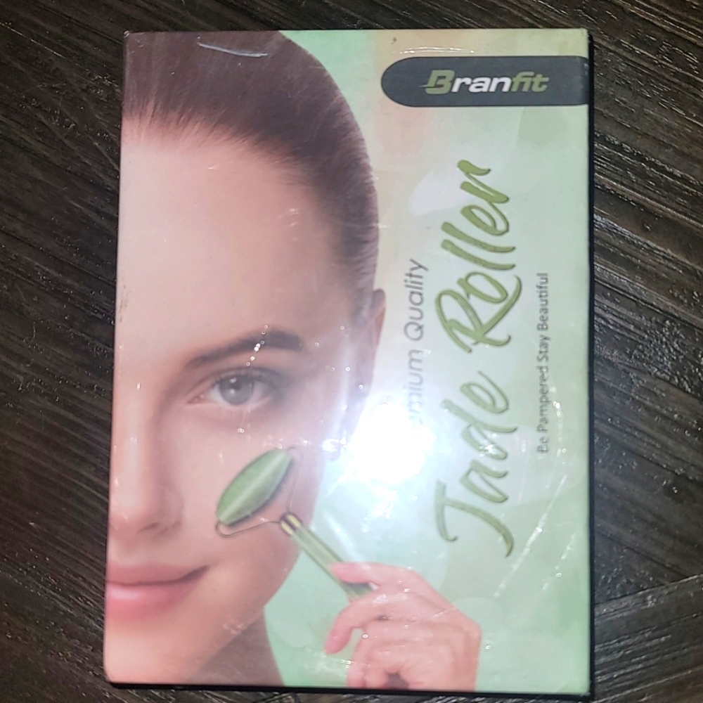 Jade roller